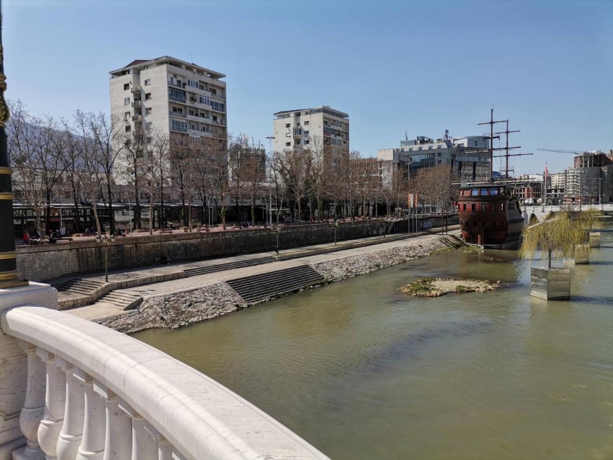 Calla 4 Apartment - Main Square, In The City Shopping Center - Parking Slot With Securiti And Video Camera Σκόπια Εξωτερικό φωτογραφία